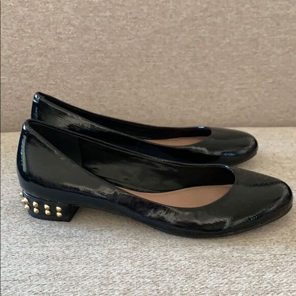 Vince Camuto  - Picture 1 of 6